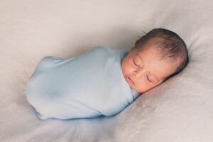 Swaddle vs. Sleep Sack for a Newborn: What’s the Difference?