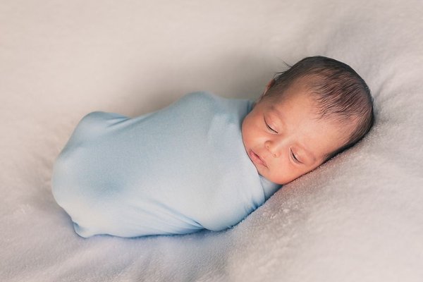 swaddle vs sleep sack newborn